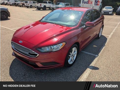 Used 2018 Ford Fusion SE w/ Fusion SE Technology Package FWD image 1