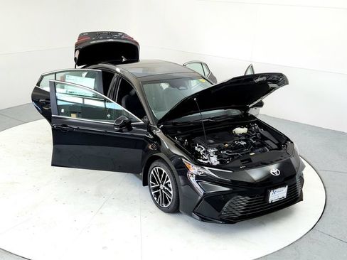 Certified 2025 Toyota Camry XLE w/ Premium Plus Package AWD/4WD image 17