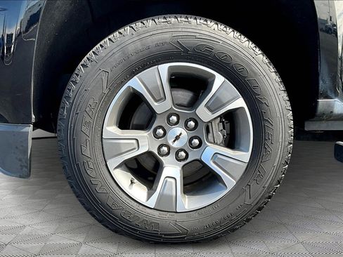 Used 2018 Chevrolet Colorado Z71 image 36