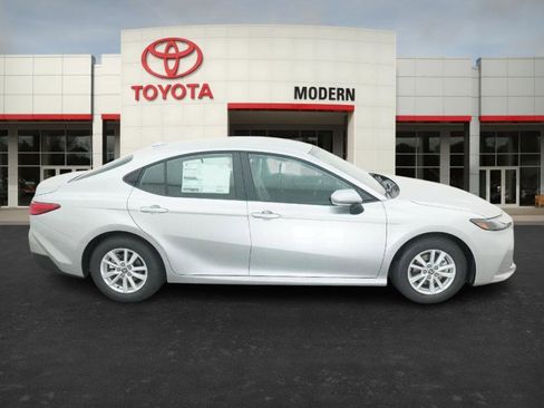 New 2026 Toyota Camry LE image 25