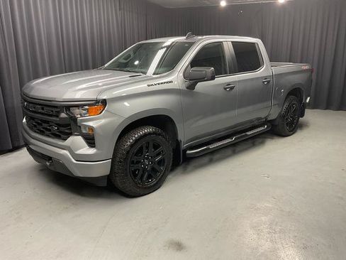 Used 2025 Chevrolet Silverado 1500 Custom w/ Turbomax Blackout Package AWD/4WD image 3