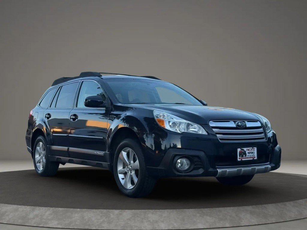 Used 2013 Subaru Outback 2.5i Limited AWD/4WD image 4