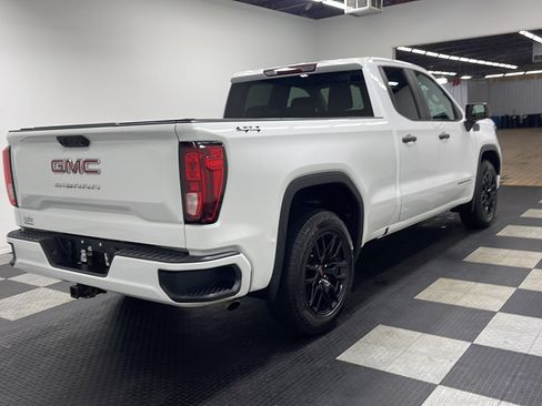 Used 2023 GMC Sierra 1500 Pro w/ Graphite Edition AWD/4WD image 17