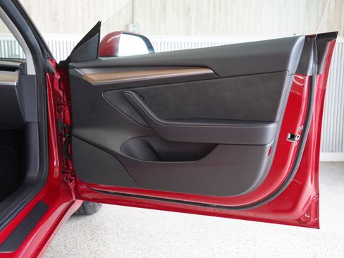 Used 2022 Tesla Model 3 Performance image 31