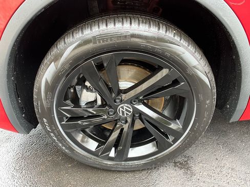 Used 2024 Volkswagen Tiguan SE R-Line image 24