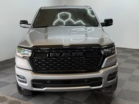 Used 2025 RAM 1500 Big Horn AWD/4WD image 4