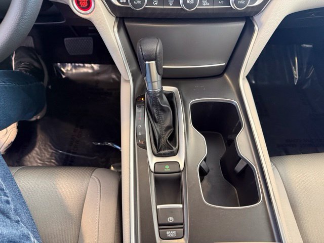 Used 2018 Honda Accord EX image 17