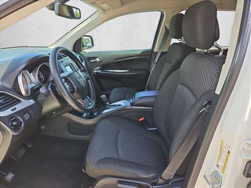 Used 2020 Dodge Journey SE FWD image 22