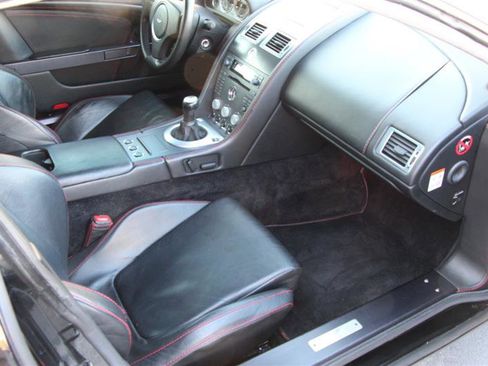 Used 2006 Aston Martin V8 Vantage Coupe image 26
