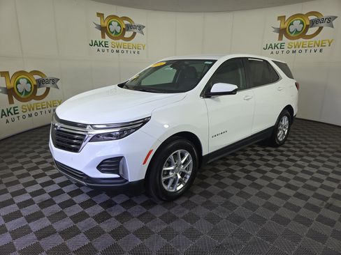 Certified 2024 Chevrolet Equinox LT FWD image 3