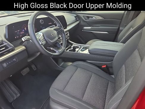 Used 2024 Chevrolet Traverse LT w/ Midnight/Sport Edition AWD/4WD image 15