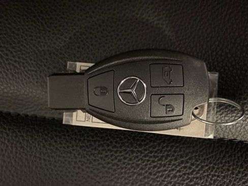 Used 2023 Mercedes-Benz Metris Passenger image 10