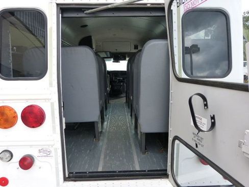 Used 2007 Chevrolet Express 3500 w/ School Bus Package image 14