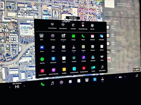 Used 2024 Tesla Model X image 38