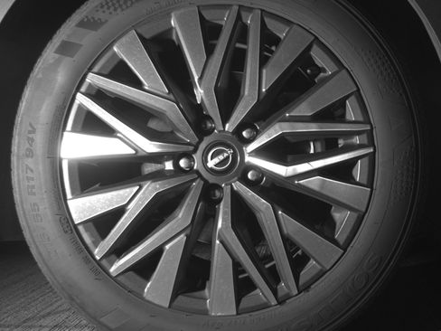 Used 2025 Nissan Altima 2.5 SV image 13