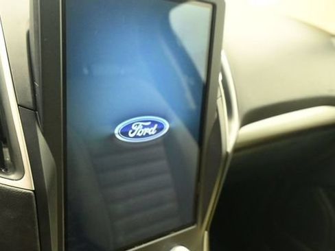 Certified 2024 Ford Edge SEL w/ Convenience Package AWD/4WD image 16