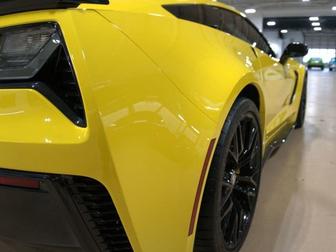 Used 2016 Chevrolet Corvette Z06 w/ 3LZ Preferred Equipment Group image 25
