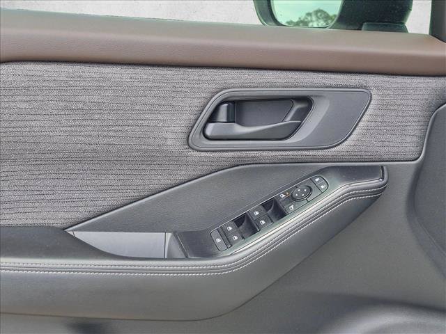 Used 2021 Nissan Rogue S FWD image 10