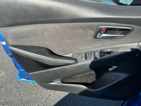 Used 2016 Scion iA image 13