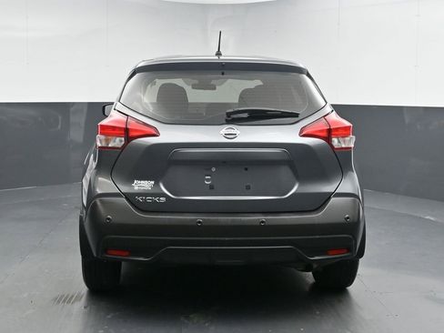 Used 2020 Nissan Kicks S image 7