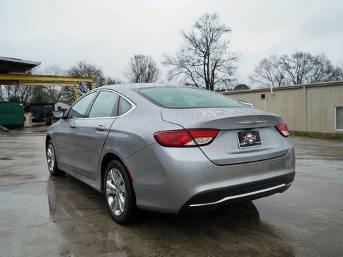 Used 2016 Chrysler 200 Limited image 4
