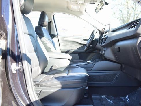 Used 2021 Ford Escape SEL image 22