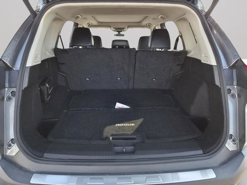 Used 2023 Nissan Rogue SL w/ SL Premium Package image 25