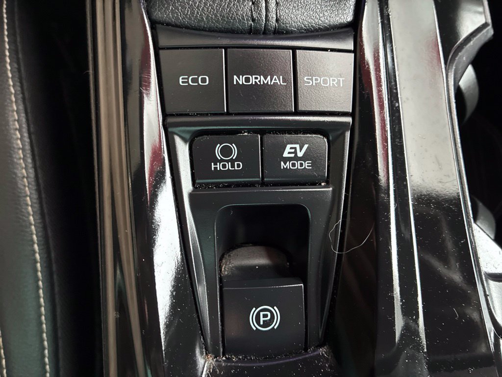 Used 2025 Toyota Camry SE FWD image 36