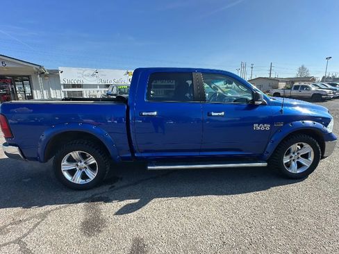 Used 2016 RAM 1500 Classic SLT w/ Luxury Group image 3