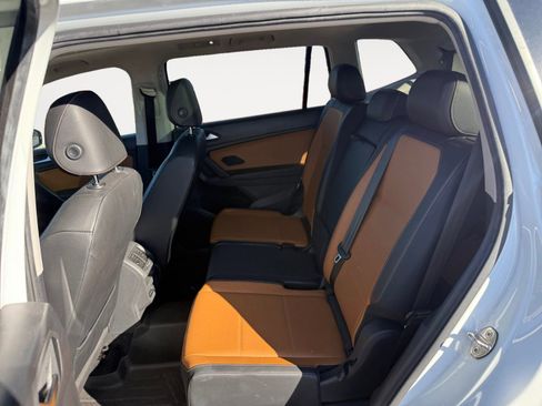 Used 2019 Volkswagen Tiguan SE image 13