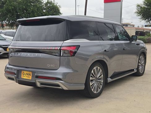 Used 2025 INFINITI QX80 Sensory AWD/4WD image 3