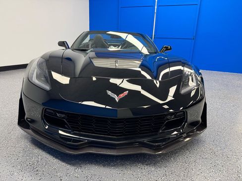 Used 2017 Chevrolet Corvette Z06 RWD image 2