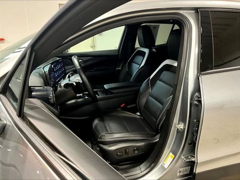 Used 2024 Chevrolet Blazer EV LT image 10