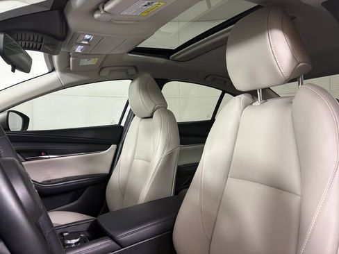 Used 2025 MAZDA MAZDA3 s image 18