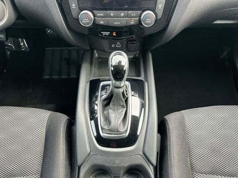 Used 2020 Nissan Rogue Sport SV w/ All-Weather Package image 33