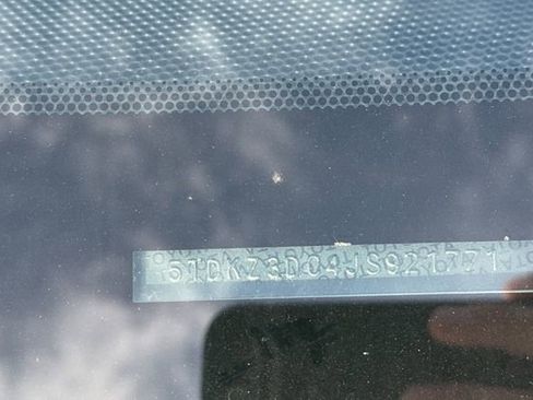 Certified 2018 Toyota Sienna LE image 3