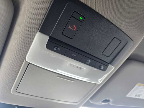 Used 2024 Nissan Rogue SL FWD image 33
