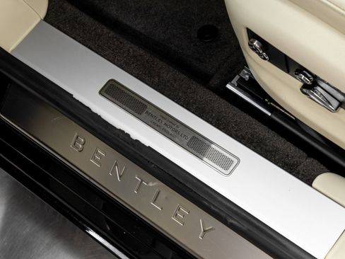 Used 2021 Bentley Flying Spur W12 image 60
