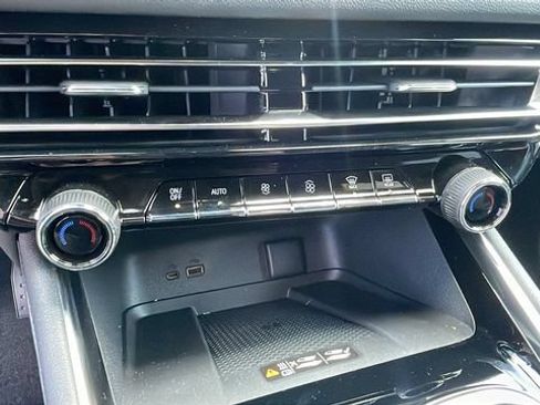 New 2026 Chevrolet Traverse Z71 w/ Enhanced Driving Package AWD/4WD image 17