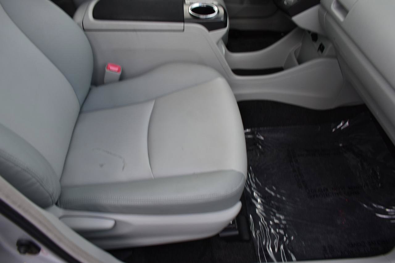 Used 2012 Toyota Prius V Five FWD image 31