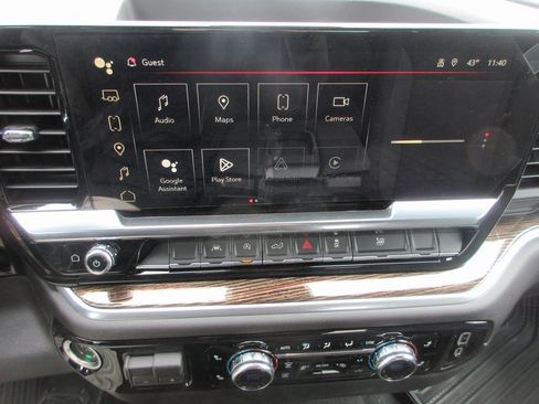 New 2026 GMC Sierra 1500 SLE w/ Max Trailering Package image 18