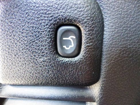 Used 2021 Jeep Grand Cherokee Limited image 34