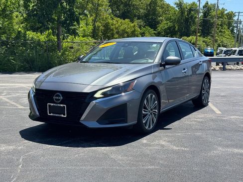 Used 2023 Nissan Altima 2.5 SL AWD/4WD image 9