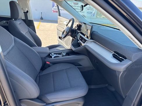 New 2026 Ford Explorer Active image 30