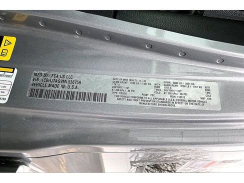 Used 2021 Jeep Gladiator Sport image 36