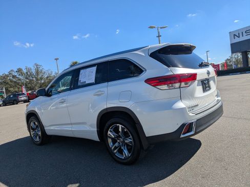Used 2018 Toyota Highlander Limited Platinum image 6