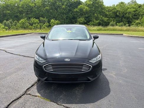 Used 2020 Ford Fusion SE FWD image 2