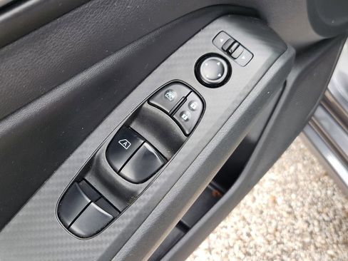 Used 2024 Nissan Altima 2.5 SV image 25