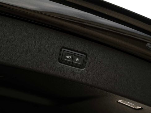 Used 2024 Audi Q7 2.0T Premium Plus w/ Premium Plus Package AWD/4WD image 56