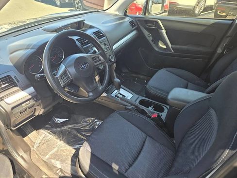 Used 2014 Subaru Forester 2.5i Premium w/ All-Weather Package AWD/4WD image 41